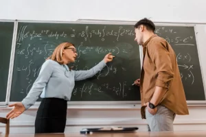 L'Istituto "Silvio Pellico" organizza corsi di formazione docenti BES in matematica accreditati con l'Ufficio scolastico regionale del Lazio.