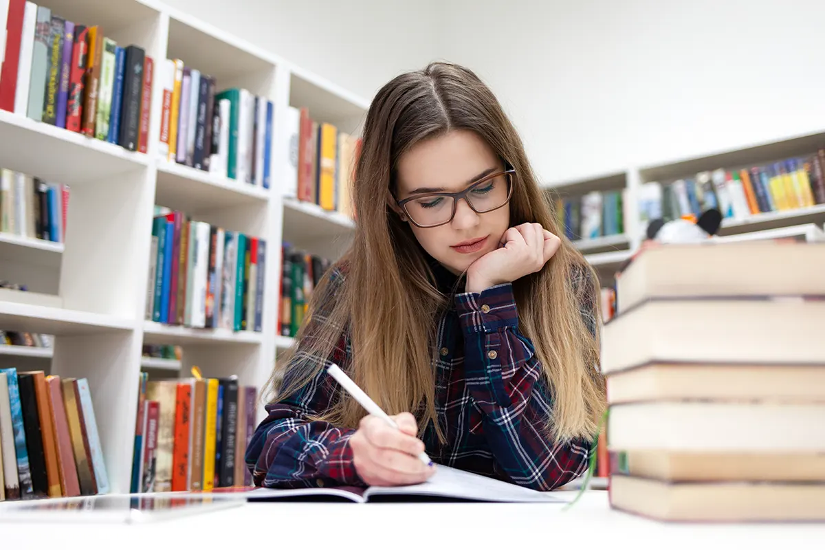 Se stai cercando dei corsi per il diploma a Roma che garantiscano una preparazione davvero di qualità, la scuola che cerchi è l'Istituto Silvio Pellico.