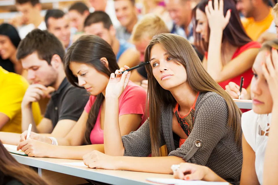 Un panorama di opportunità e un’offerta formativa che si rinnova ogni anno, coerente con gli obiettivi educativi dell'Istituto Silvio Pellico e pensata per le esigenze di orientamento di ogni studente.