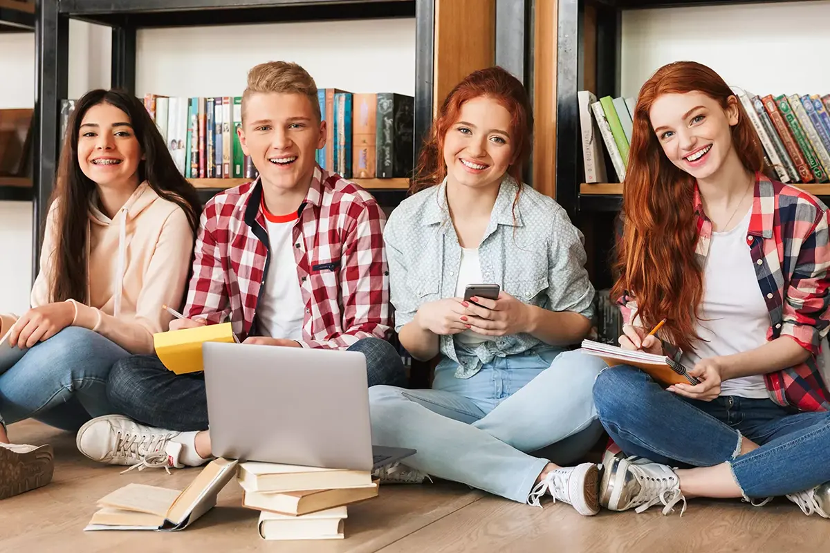 Con il nostro programma di recupero personalizzato, puoi ottenere il diploma e raggiungere i tuoi obiettivi. Ottieni uno sconto del 50% sull’iscrizione per l'anno accademico 2025/2026.